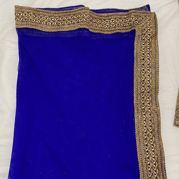 Blue and White Lehenga - Picture 4 of 7
